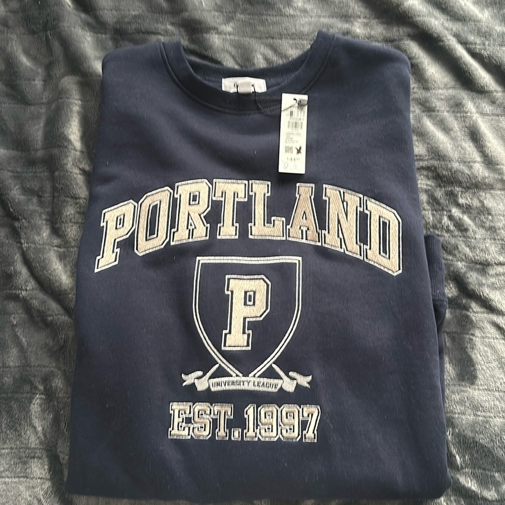 Navy embroidered Garage crewneck-NWT